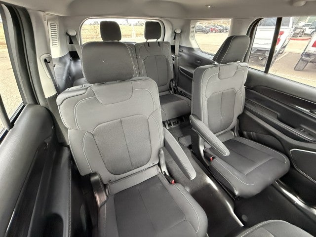 2021 Jeep Grand Cherokee L Laredo