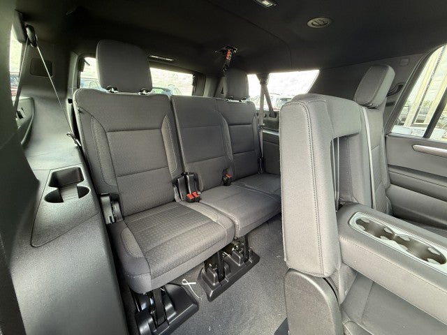 2027 Chevrolet Suburban LS