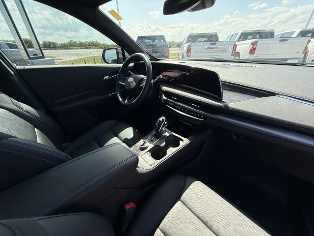 2024 Cadillac XT4 Sport