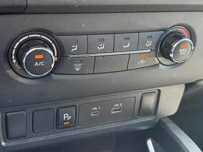2024 Nissan Frontier SV