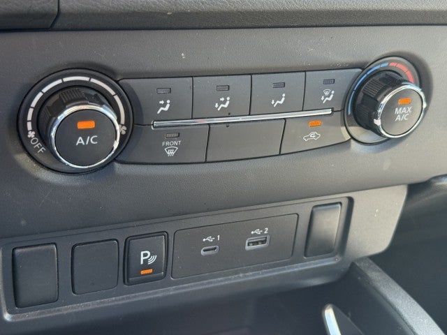2024 Nissan Frontier SV
